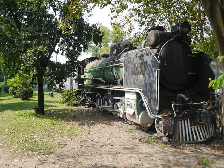 Rot Fai (Railway) Park, Bangkok