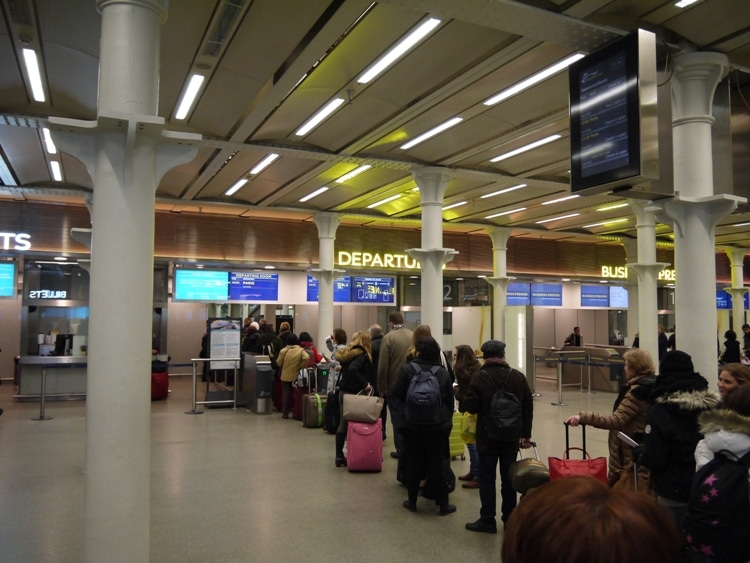 Departure Queues For Eurostar At St Pancras