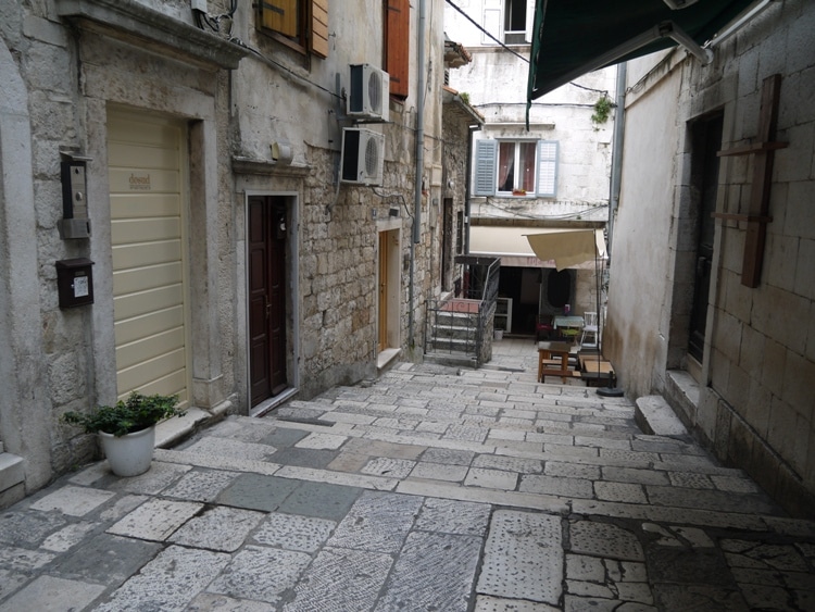 Entrance To Dosud Apartments (on Left) & Figa Cafe (Bottom Of Steps)