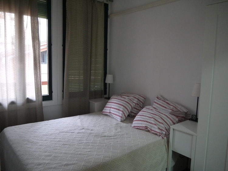 Bedroom At Apartment Las Corralas de Servet, Madrid