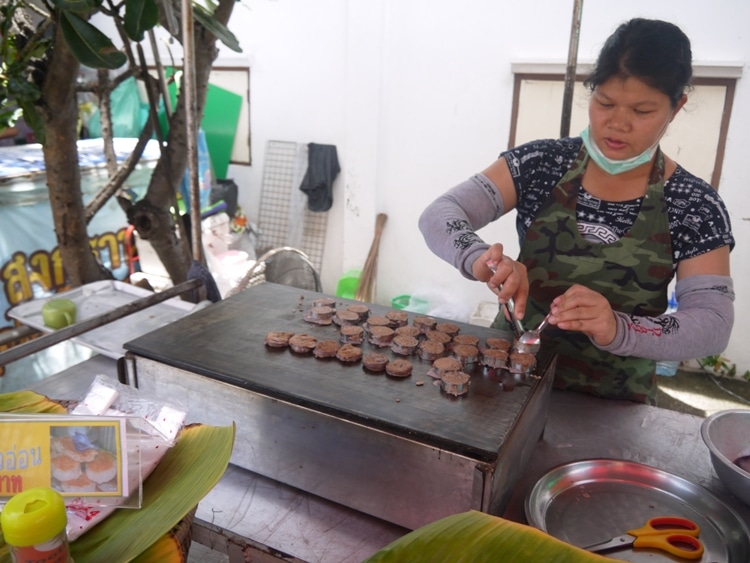 Kanom Babin (Thai Coconut Dessert) At Ko Kret Market