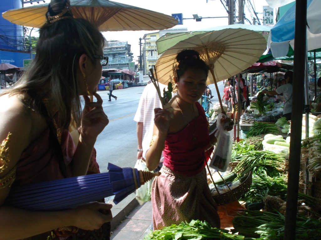 choosing-vegetable-at-the-market Shopping For Thai Vegetables