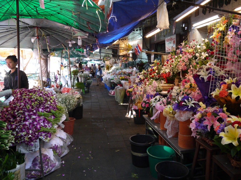 Pak Khlong Flower Market in Bangkok's Chinatown