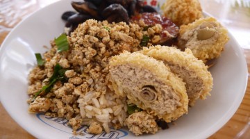 Rice, Larb, Vegetables and Fake Chicken