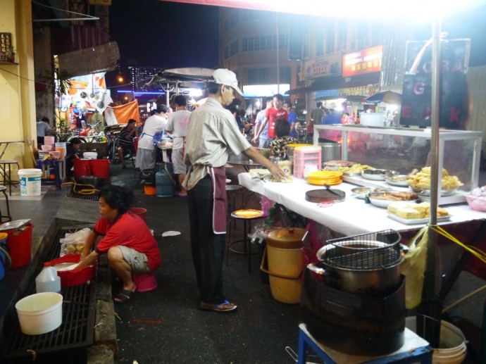 Street Food At Lebuh Kimberley Outside New Asia Heritage Hotel