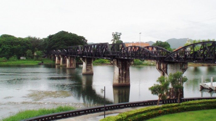 Get The Train From Thonburi Station For River Kwai Bridge Get The Train From Thonburi Station For River Kwai Bridge