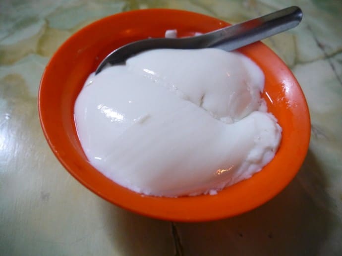 Hot, Fresh Soya Yogurt