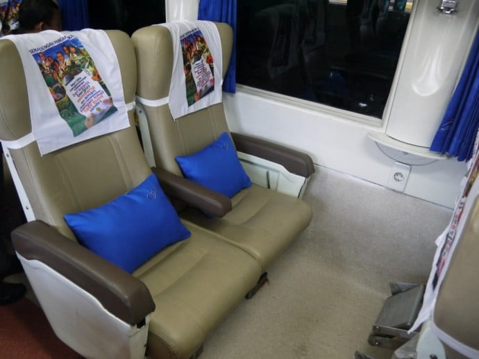 Eksekutif Class Seats On The Surabaya To Jakarta Train