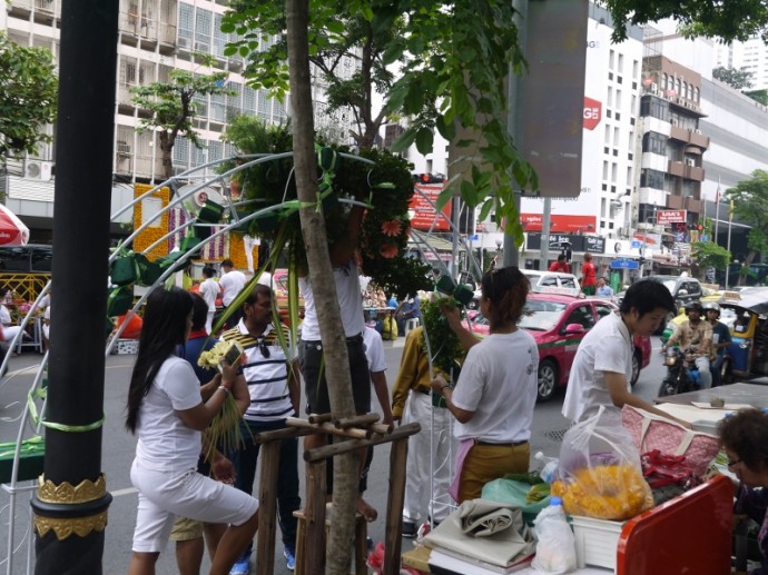 A Very Busy Silom Road 