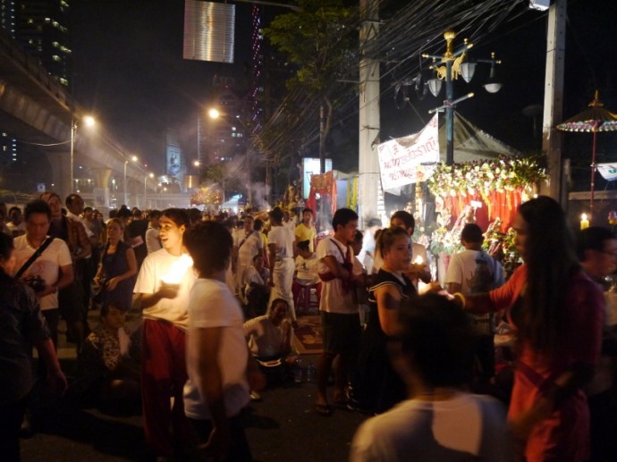 A Very Busy Navaratri Festival - Sathorn Road