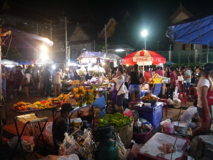 Food Stalls Inside The Grounds Of Wat Yannawa Food Stalls Inside The Grounds Of Wat Yannawa