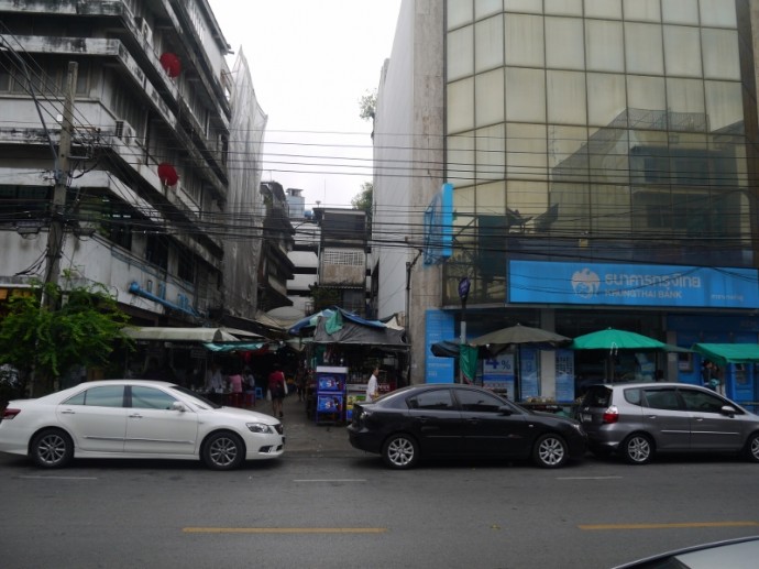 Krungthai Bank On Phra Sumen Road