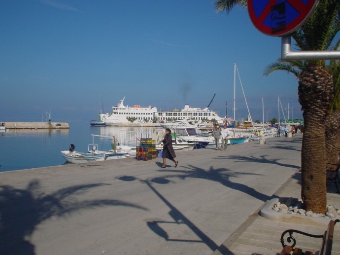 Split To Supetar Ferry Arriving in Supetar