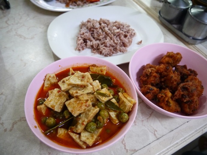 Lunch At Ming Ter Vegetarian Restaurant, Nakhon Ratchasima (Korat)