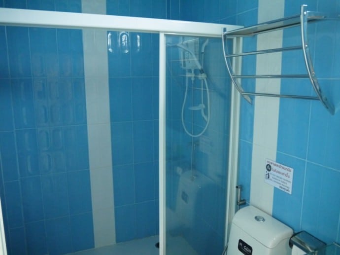 Separate Shower At BK Place Hotel, Bueng Kan