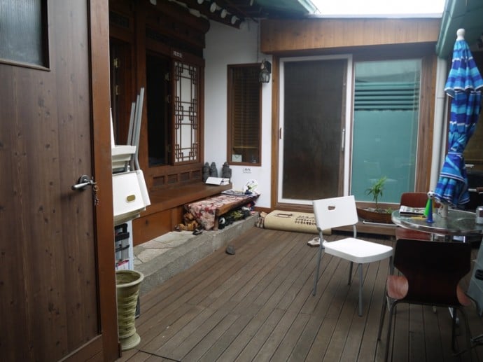 The Central Courtyard Area Of All-J Hanok Guesthouse, Seoul