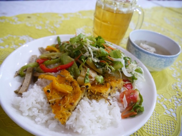 Buffet Lunch At Vegetarian In The Golden Age, Vientiane