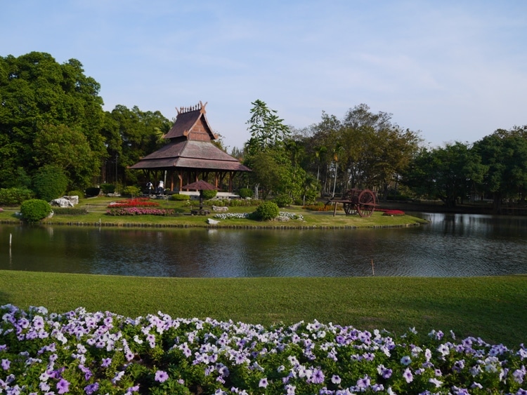 Put-Chan Pavilion At King Rama IX Park, Bangkok