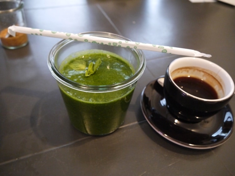 Smoothie & Coffee At Daluma, Berlin