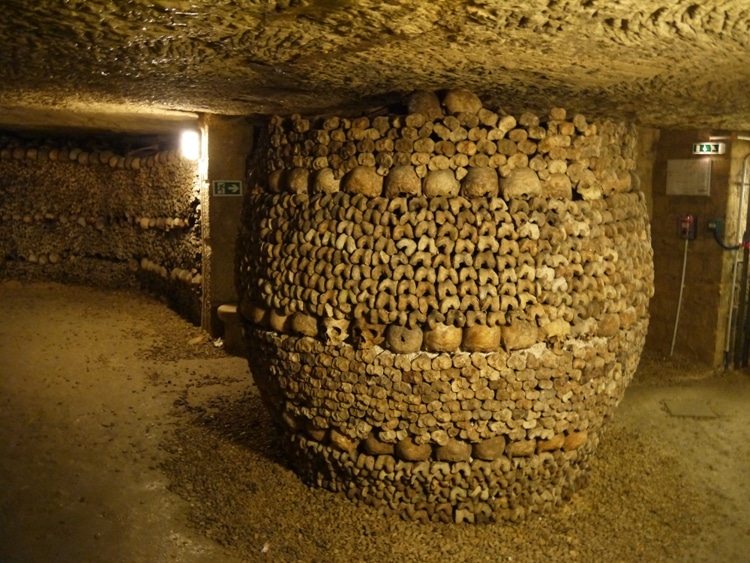 Les Catacombes, Paris