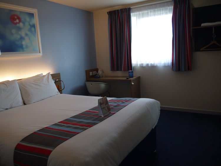 Large Room & Comfortable Bed At Travelodge, Fulham