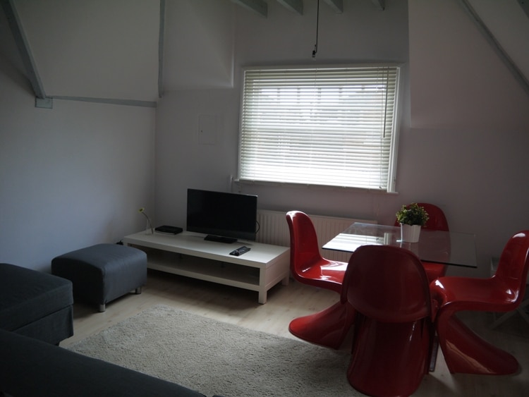 2-Bed Apartment, Earls Court, London