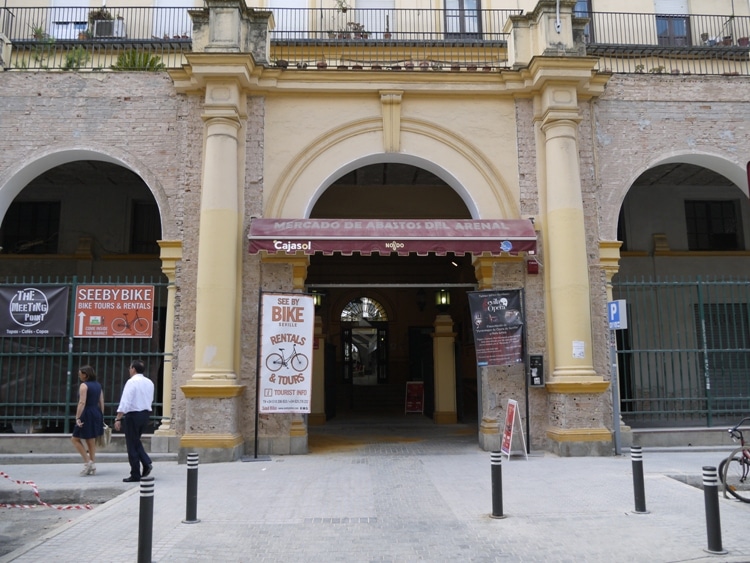 Mercado del Arenal (Arenal Market), Calle Pastor y Landero