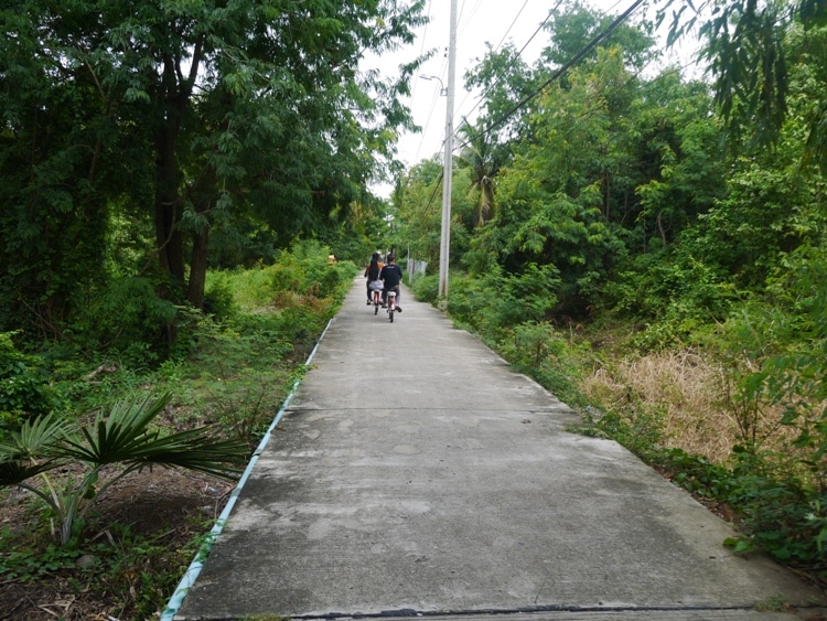 Cycling Around Ko Kret Island - An Easy Place To Visit From Bangkok